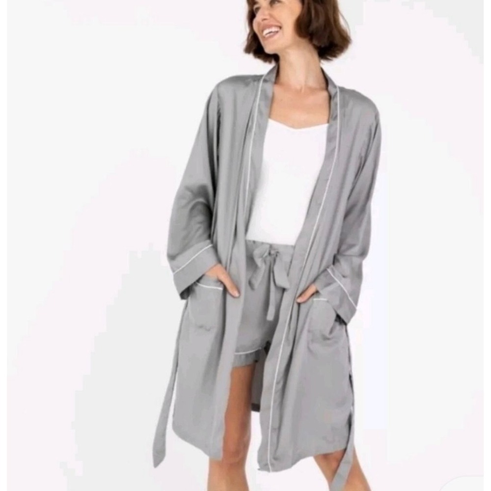 Ettitude Sateen Plus Robe Women Small Fog Gray Bamboo Lyocell NWT BCRB01200WS
